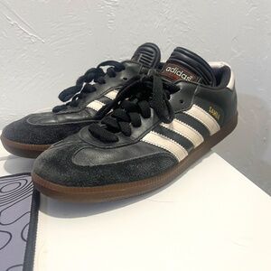 Black and White Men's Size 7 Adidas Sambas